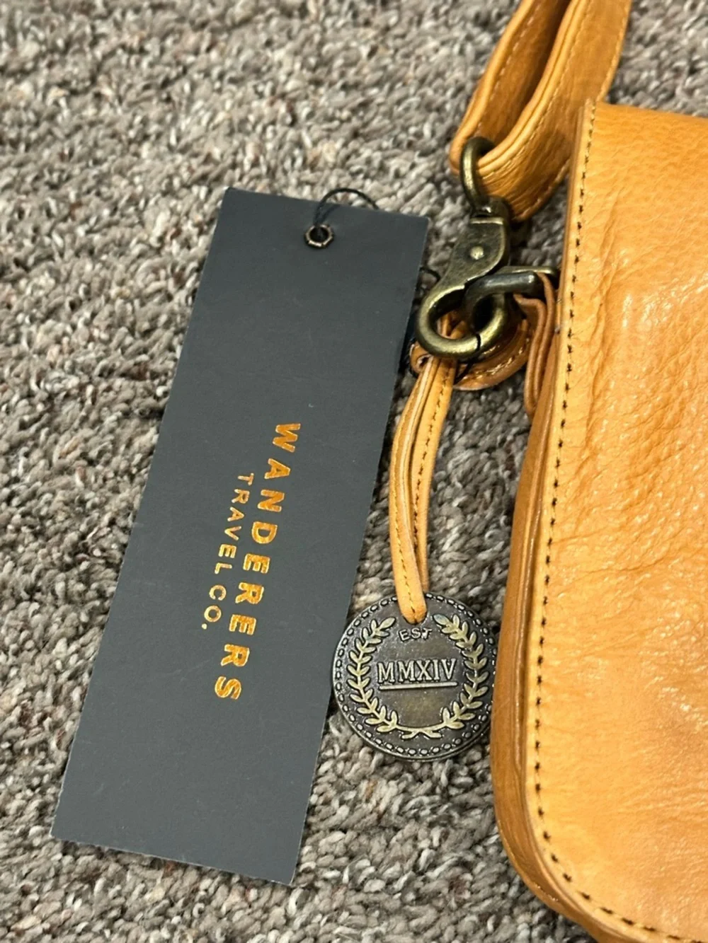 NWT Wanderers Travel Co Notting Hill Crossbody Bag & Milano Wallet Set Tan